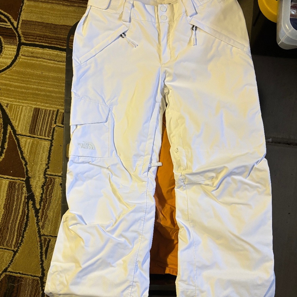 New womens Northface Freedom Insulated ski pants Size: Medium/ SHORT length